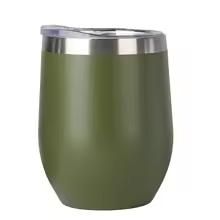 Olivgrüner Becher mit silberfarbenem Rand und Deckel